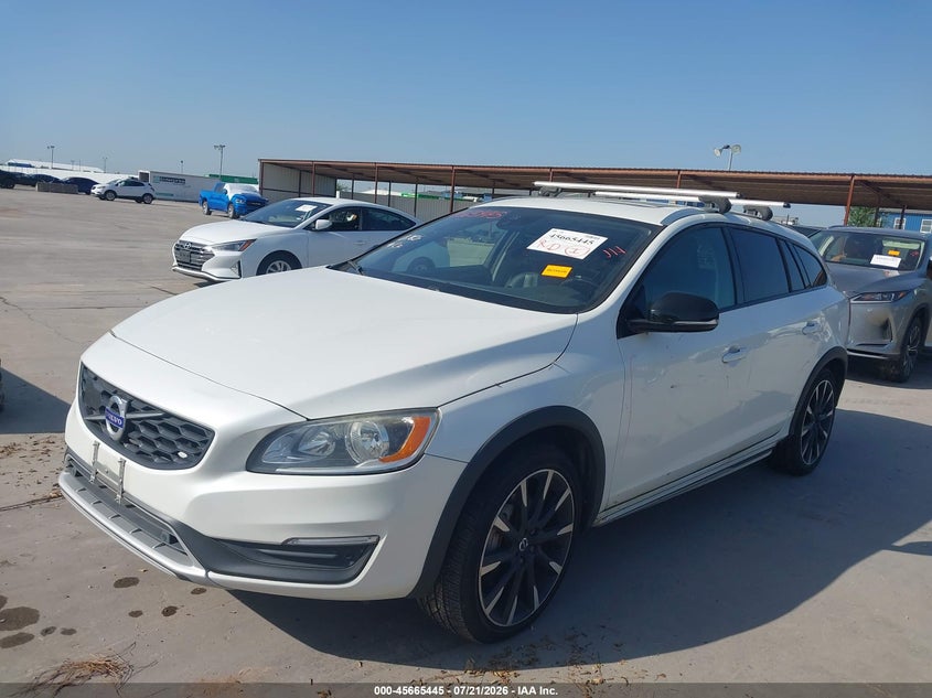 2016 Volvo V60 Cross Country T5 VIN: YV4612HK0G1008318 Lot: 45665445