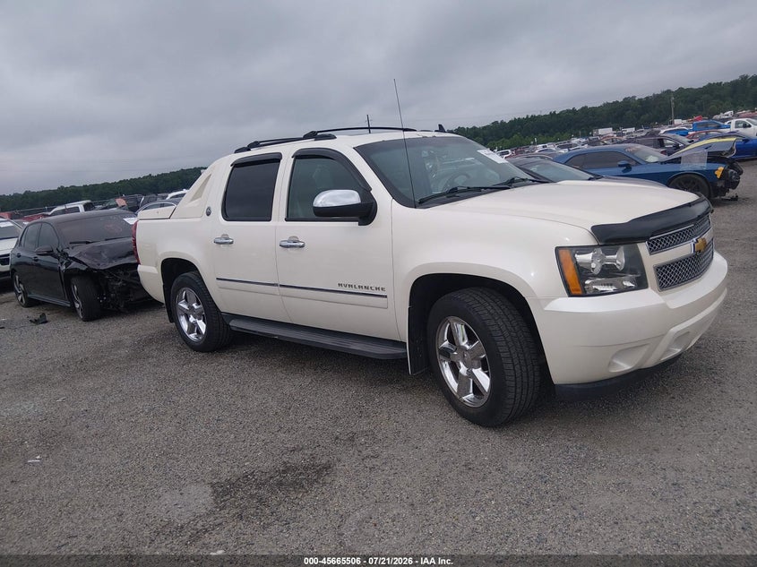 2013 CHEVROLET AVALANCHE auction photo 1