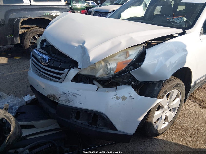 2011 Subaru Outback 2.5I Premium VIN: 4S4BRBGC1B3333797 Lot: 45665593