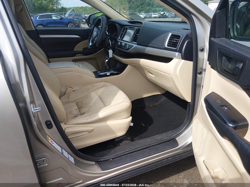 2016 TOYOTA HIGHLANDER auction photo 5