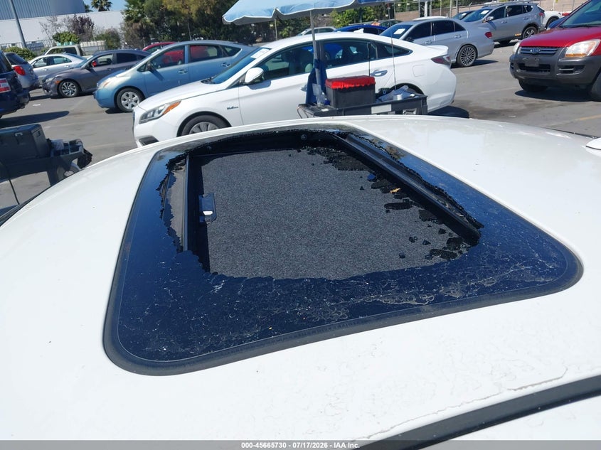 2014 INFINITI Q60 auction photo 6