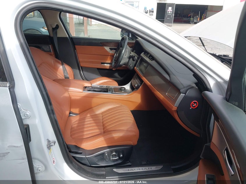 2018 Jaguar Xf 35T Portfolio Limited Edition VIN: SAJBH4EV4JCY53242 Lot: 45665731