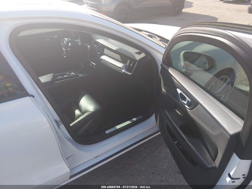 2019 Volvo S60 T6 Momentum VIN: 7JRA22TK9KG017978 Lot: 45665769