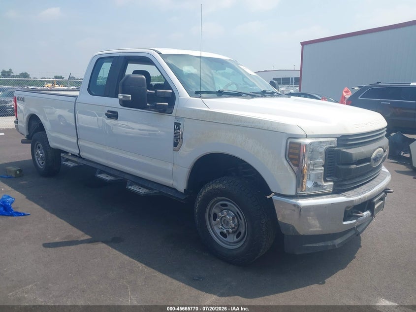 2018 Ford F-250 Xl VIN: 1FT7X2B65JEB92530 Lot: 45665770