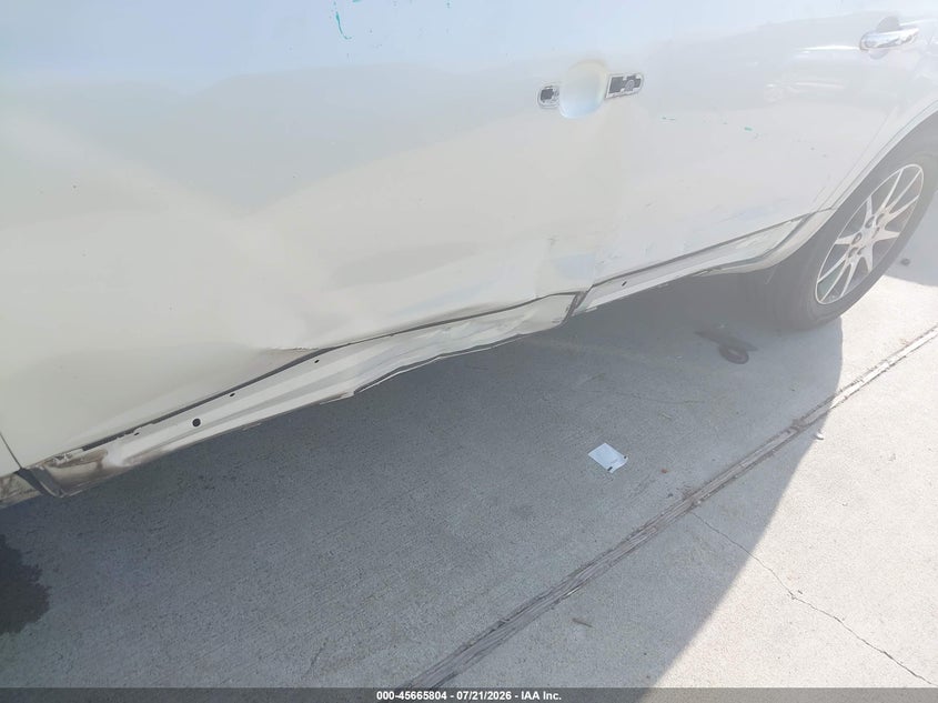 2015 BUICK ENCLAVE auction photo 6