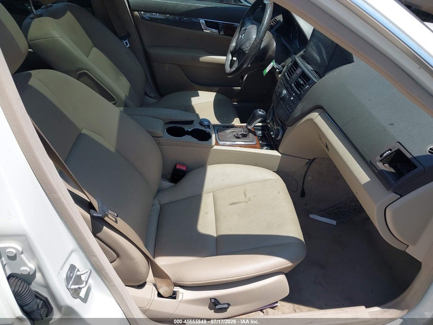 2010 MERCEDES-BENZ C 300 auction photo 5