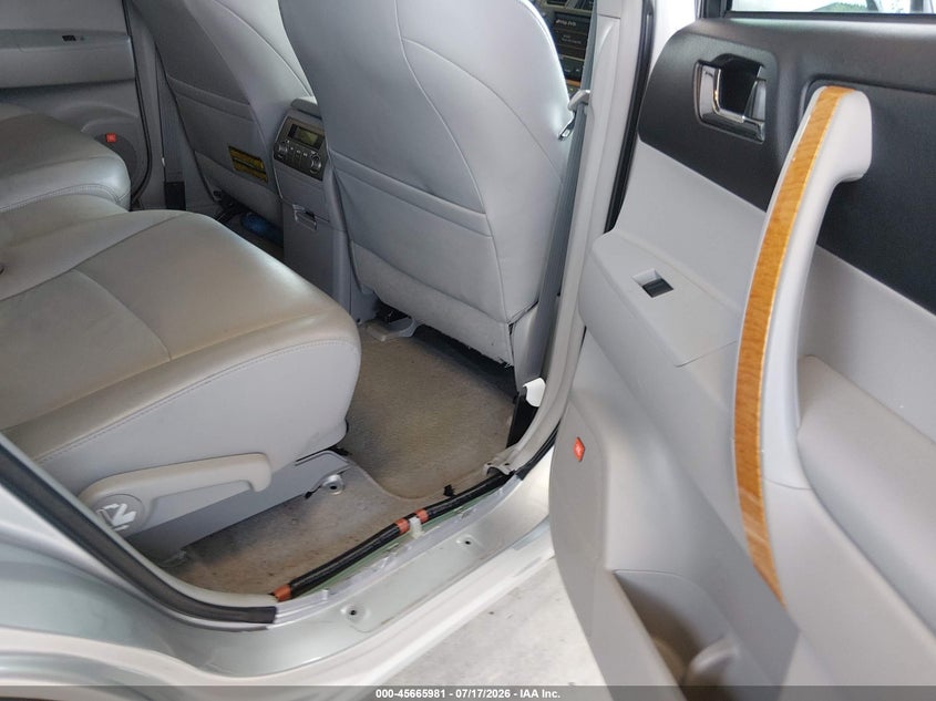 2010 TOYOTA HIGHLANDER HYBRID auction photo 8
