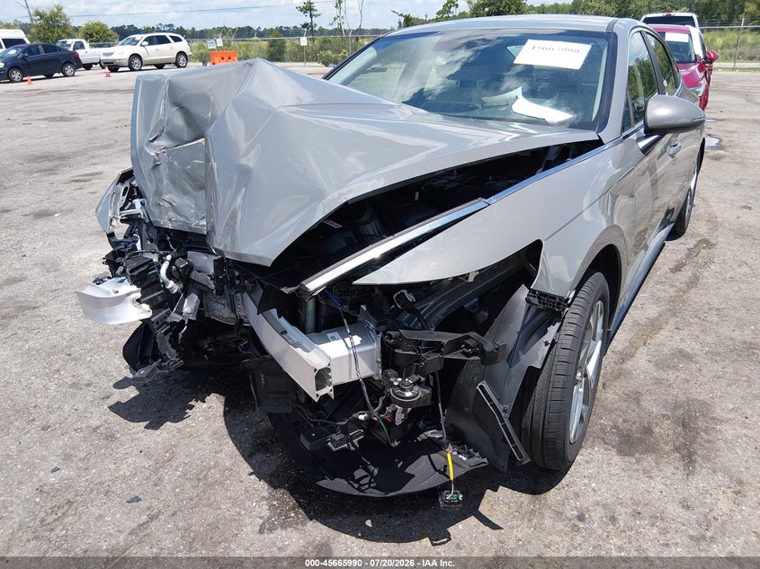 2022 HYUNDAI SONATA auction photo 6