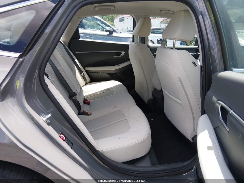 2022 HYUNDAI SONATA auction photo 8