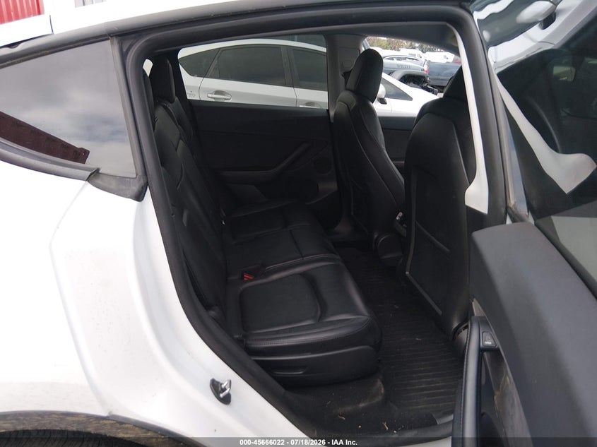2021 Tesla Model Y Long Range Dual Motor All-Wheel Drive VIN: 5YJYGAEE4MF234304 Lot: 45666022