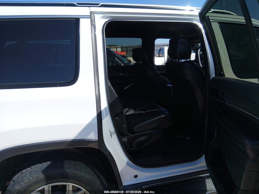 2022 Jeep Wagoneer Series Ii 4X4 VIN: 1C4SJVBT5NS109804 Lot: 45666139
