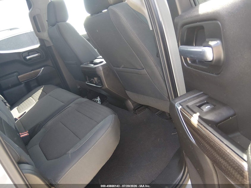 2019 CHEVROLET SILVERADO auction photo 8