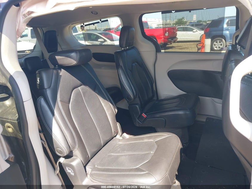 2022 Chrysler Pacifica Touring L VIN: 2C4RC1BG2NR179055 Lot: 45666152