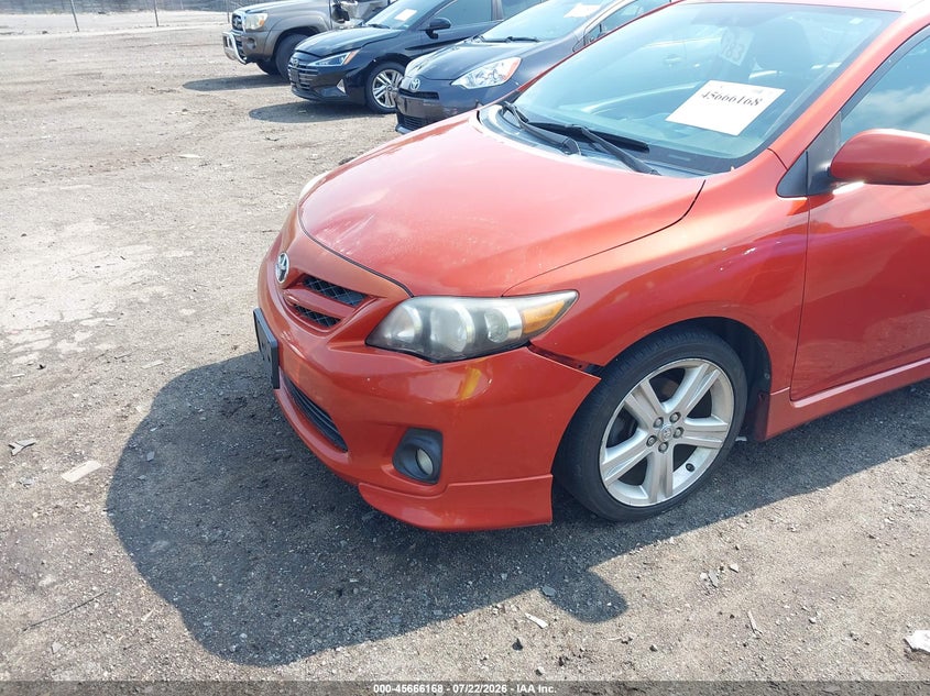 2013 TOYOTA COROLLA auction photo 6