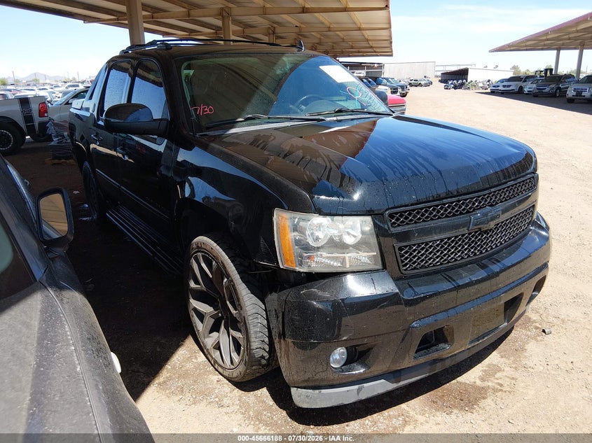 2013 CHEVROLET AVALANCHE auction photo 1