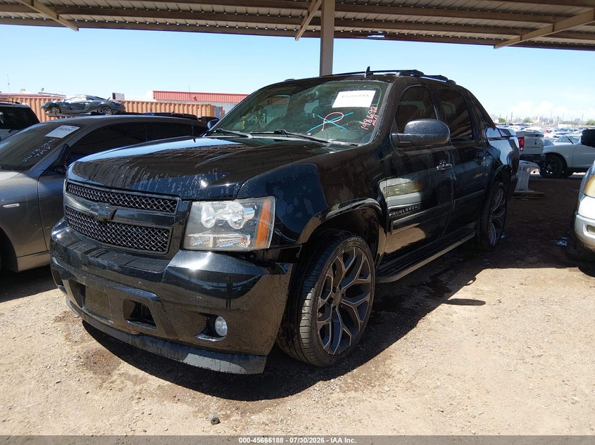 2013 CHEVROLET AVALANCHE auction photo 2