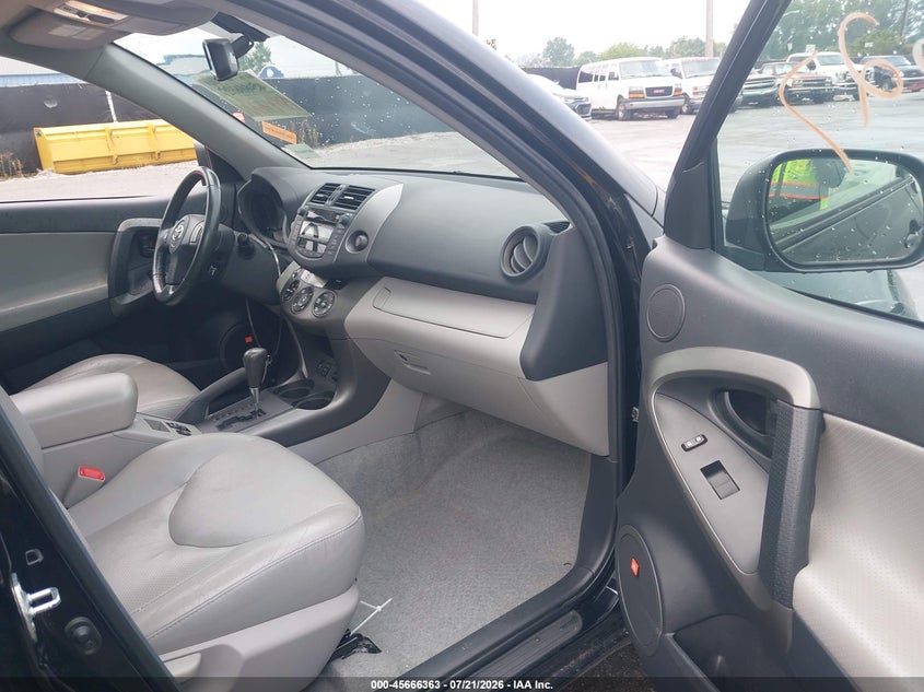 2011 TOYOTA RAV4 auction photo 5