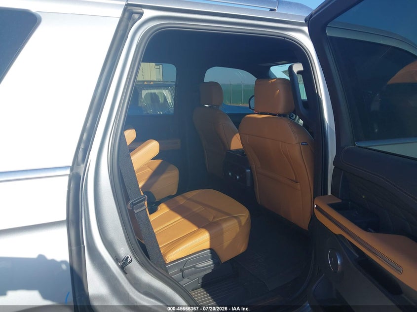 2023 Ford Expedition Platinum VIN: 1FMJU1M80PEA56074 Lot: 45666367