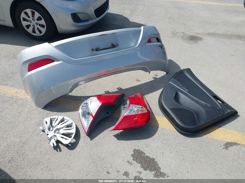 2015 Hyundai Accent Gs VIN: KMHCT5AE6FU213351 Lot: 45666401