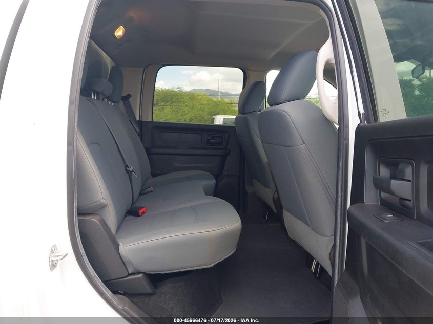 2017 Ram 3500 Tradesman 4X4 8' Box VIN: 3C63R3GT6HG775275 Lot: 45666476