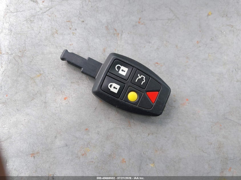 2005 Volvo V50 T5/T5 Awd VIN: YV1MJ682452074566 Lot: 45666502