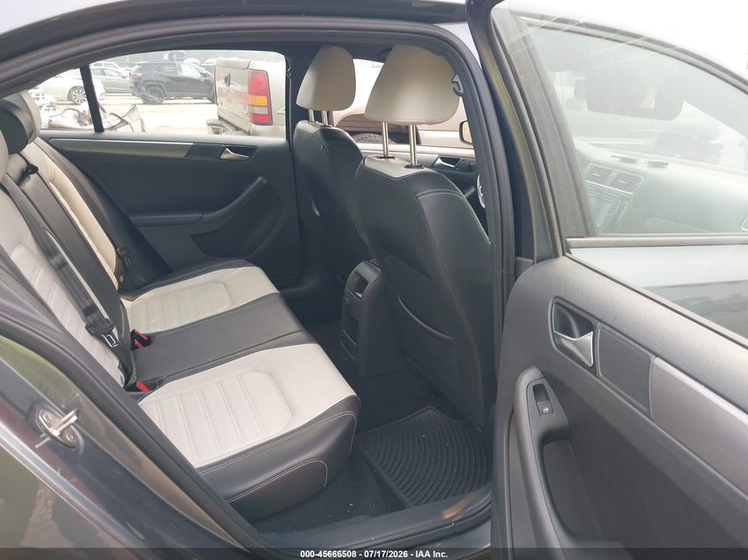 2016 VOLKSWAGEN JETTA auction photo 8