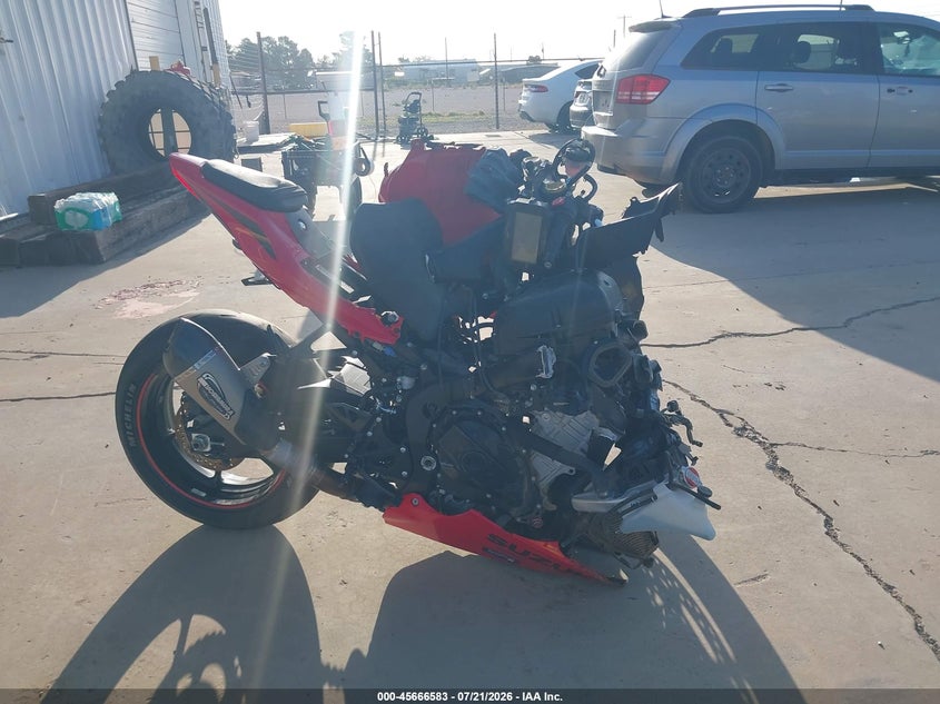 2017 Suzuki Gsx-R1000 VIN: JS1DM11B6H2101047 Lot: 45666583