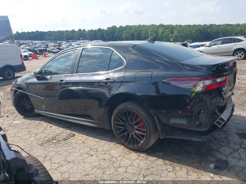 TOYOTA CAMRY - zdjęcie 14