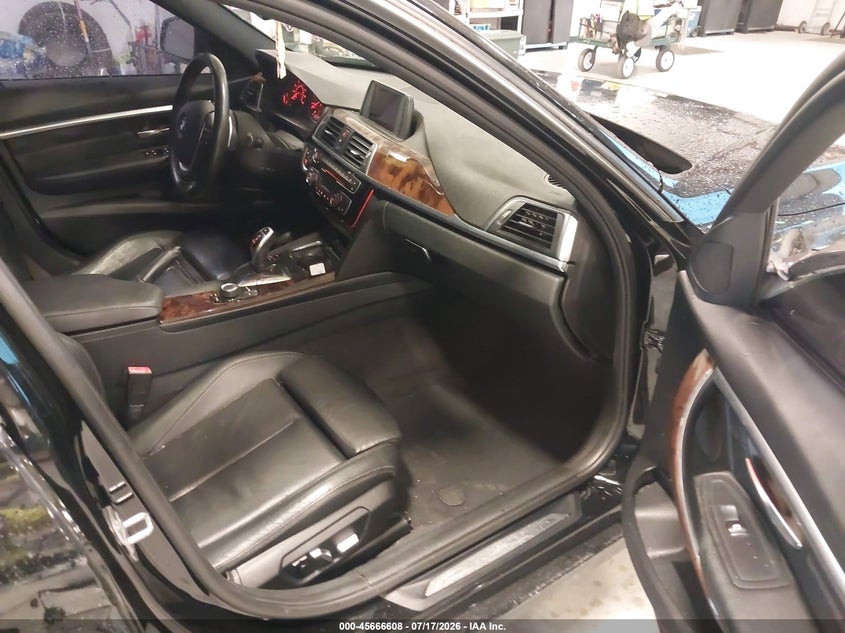 2017 BMW 3 SERIES auction photo 5