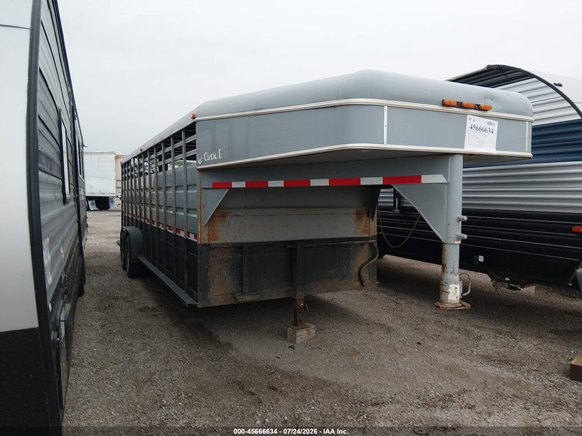 2002 * GOOSENECK TRAILER auction photo 1
