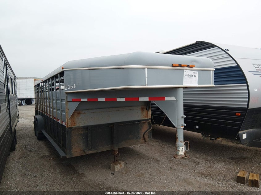 2002 * GOOSENECK TRAILER auction photo 6
