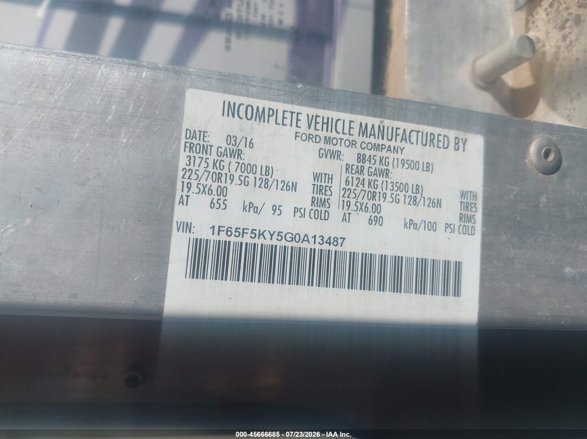2016 FORD F-59 COMMERCIAL STRIPPED auction photo 8