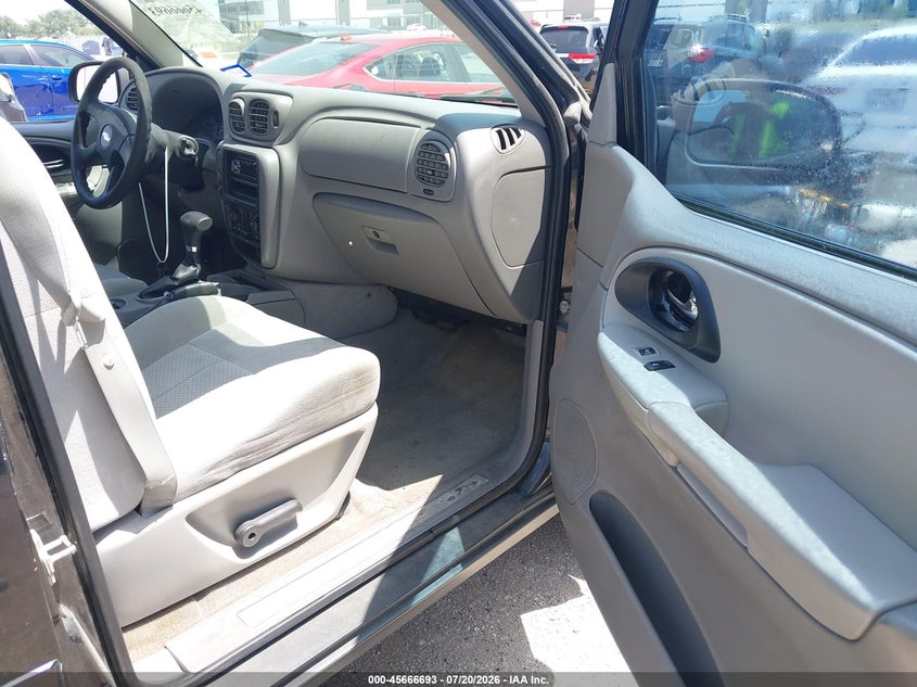 2008 Chevrolet Trailblazer Fleet VIN: 1GNDS13SX82105540 Lot: 45666693