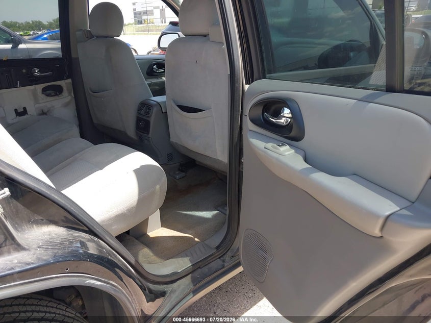 2008 Chevrolet Trailblazer Fleet VIN: 1GNDS13SX82105540 Lot: 45666693