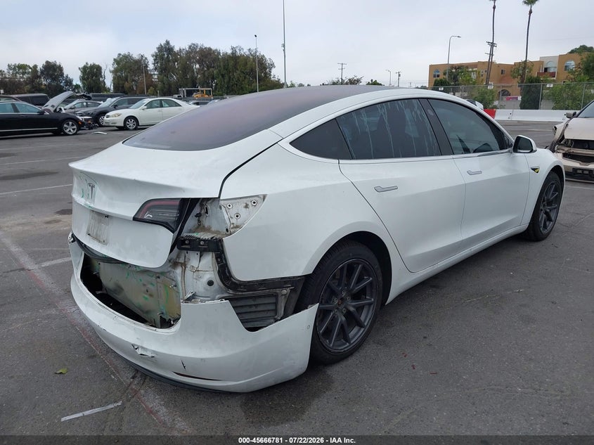 2018 TESLA MODEL 3 auction photo 4