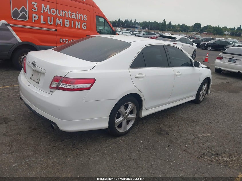 2010 TOYOTA CAMRY auction photo 4