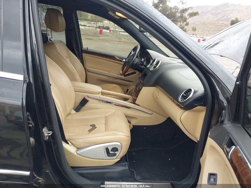 2011 Mercedes-Benz Gl 550 4Matic VIN: 4JGBF8GEXBA739585 Lot: 45666876