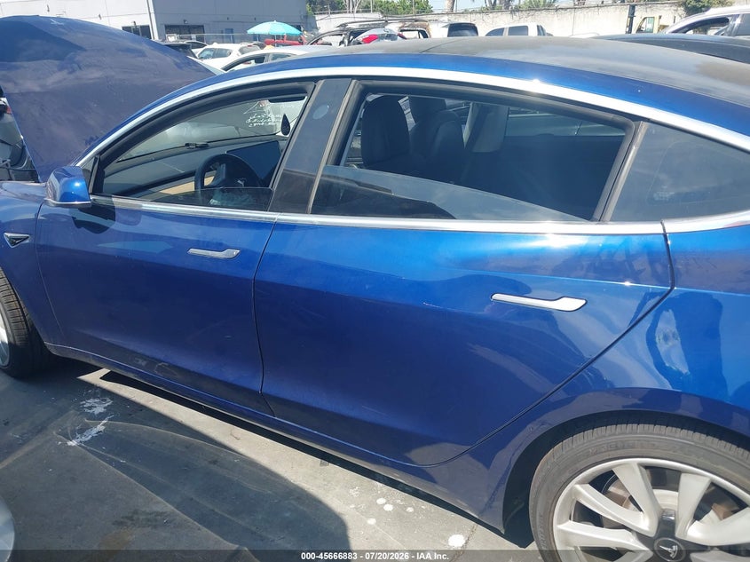 2018 Tesla Model 3 Long Range/Mid Range VIN: 5YJ3E1EAXJF076351 Lot: 45666883