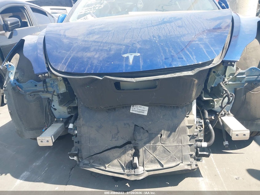 2018 Tesla Model 3 Long Range/Mid Range VIN: 5YJ3E1EAXJF076351 Lot: 45666883