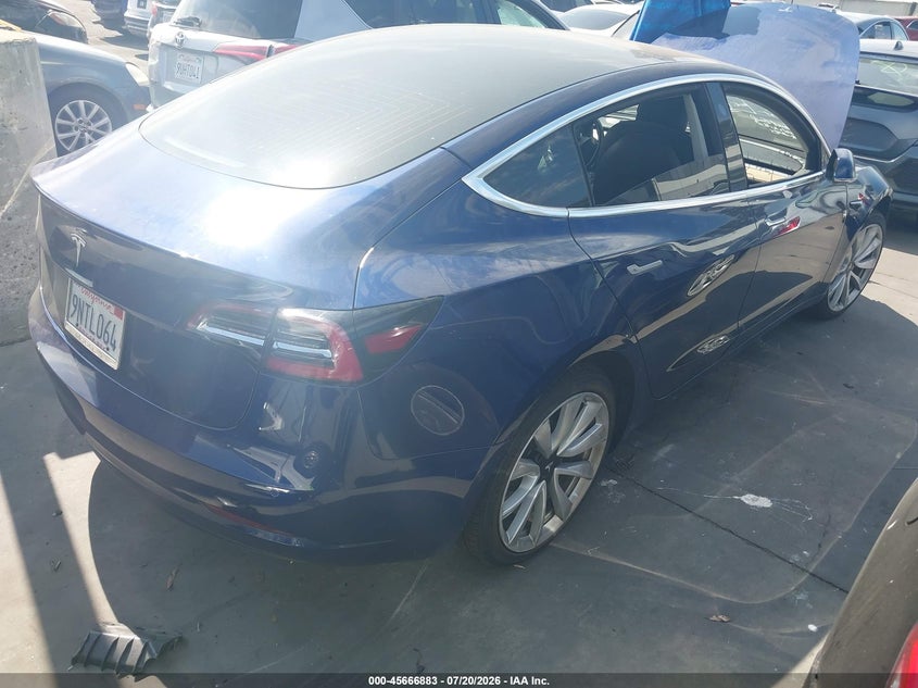 2018 Tesla Model 3 Long Range/Mid Range VIN: 5YJ3E1EAXJF076351 Lot: 45666883