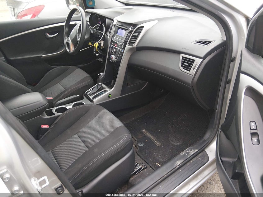 2014 HYUNDAI ELANTRA GT auction photo 5