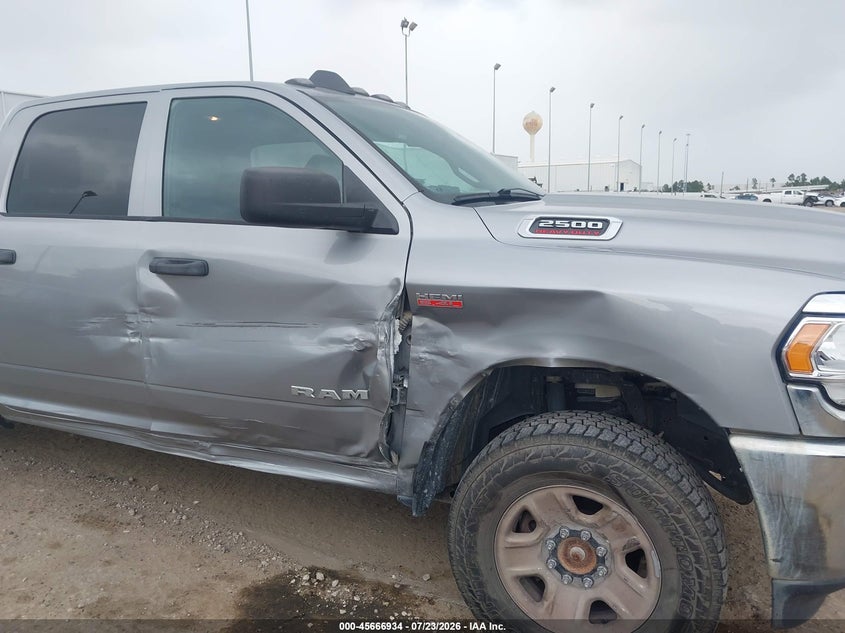 2022 RAM 2500 auction photo 6