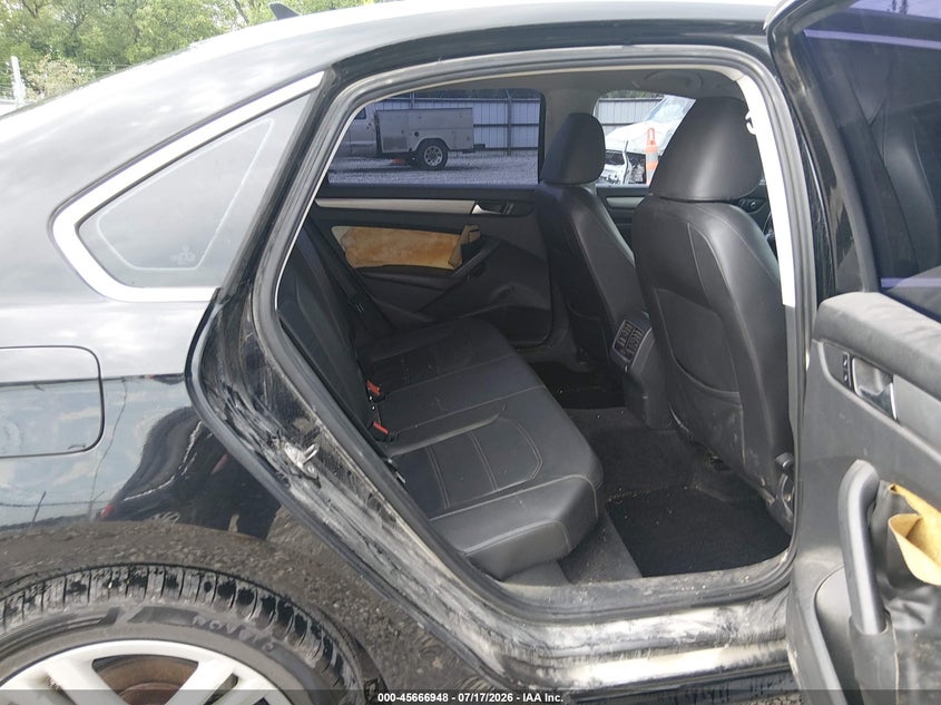 2014 Volkswagen Passat 2.0L Tdi Se VIN: 1VWBN7A34EC044131 Lot: 45666948