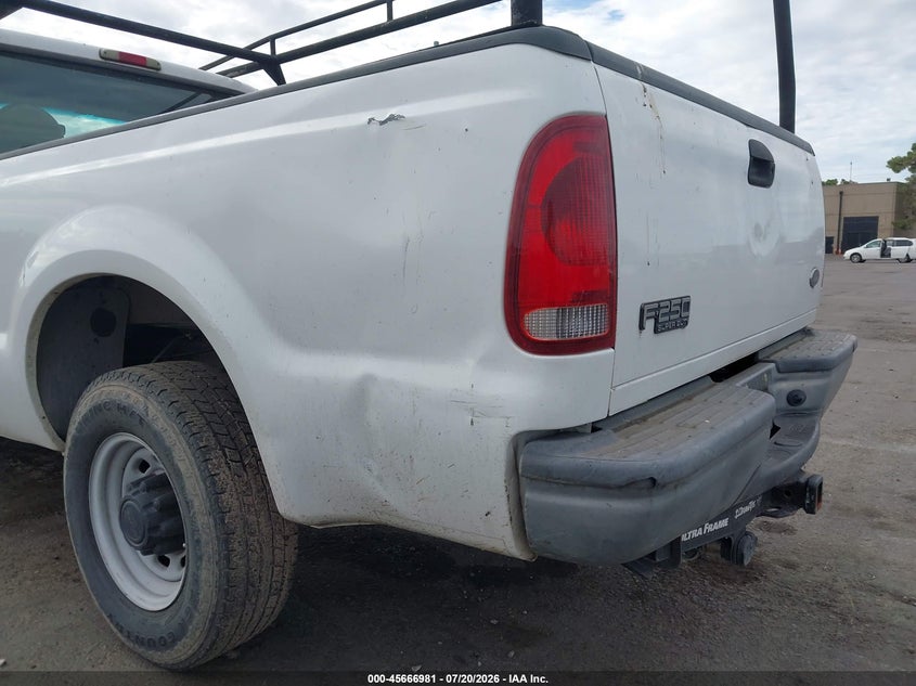 2004 Ford F-250 Xl/Xlt VIN: 1FTNF20L84EC26354 Lot: 45666981