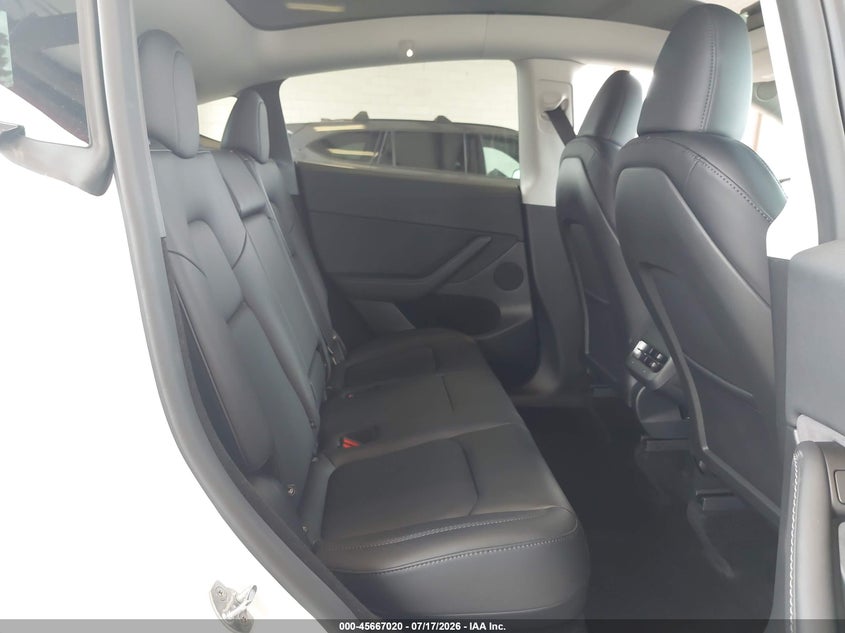 2025 Tesla Model Y Long Range Dual Motor Rear-Wheel Drive VIN: 7SAYGDED6SF258838 Lot: 45667020