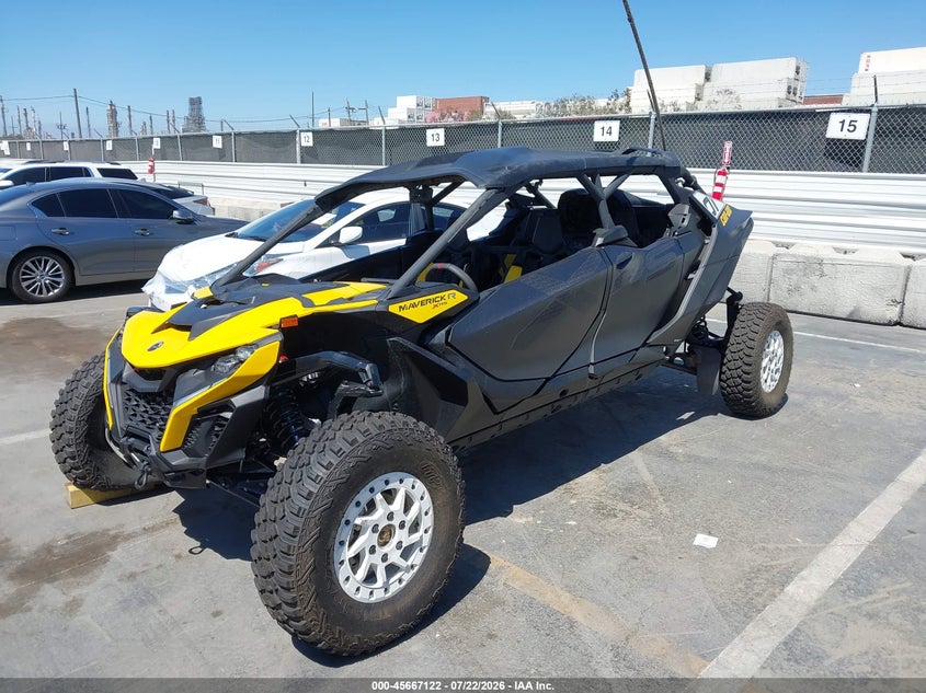 CAN-AM MAVERICK R MAX 2025