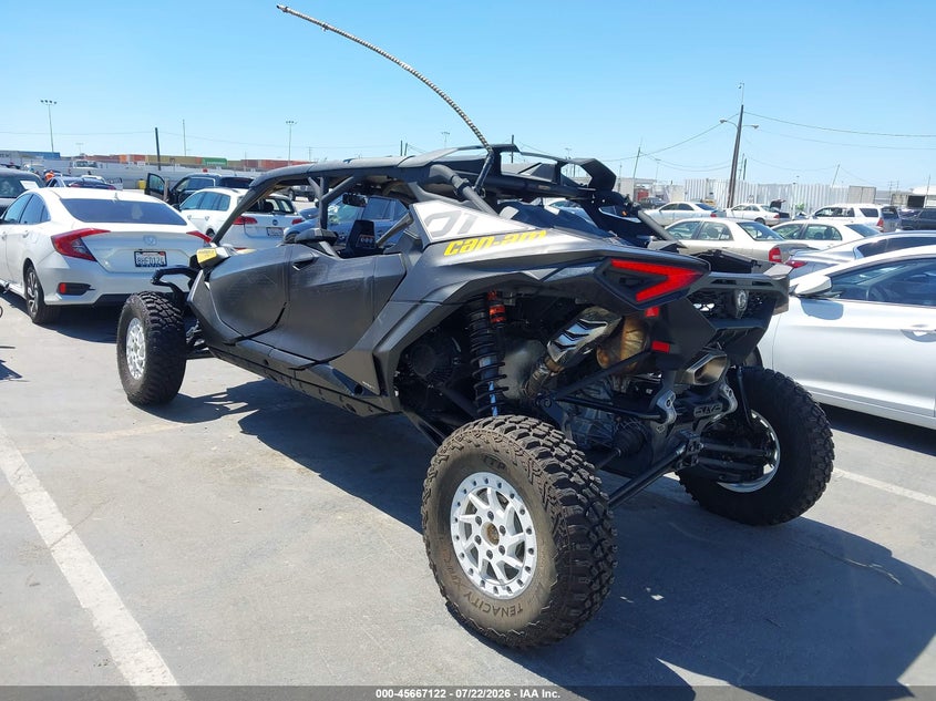 CAN-AM MAVERICK R MAX 2025