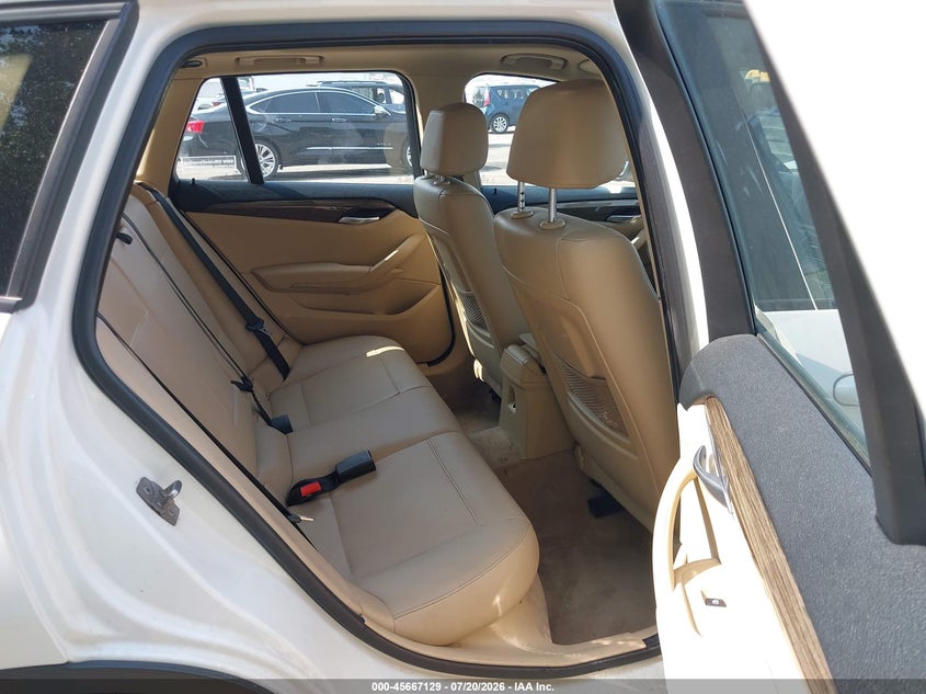 2015 BMW X1 xDrive28I VIN: WBAVL1C53FVY26120 Lot: 45667129