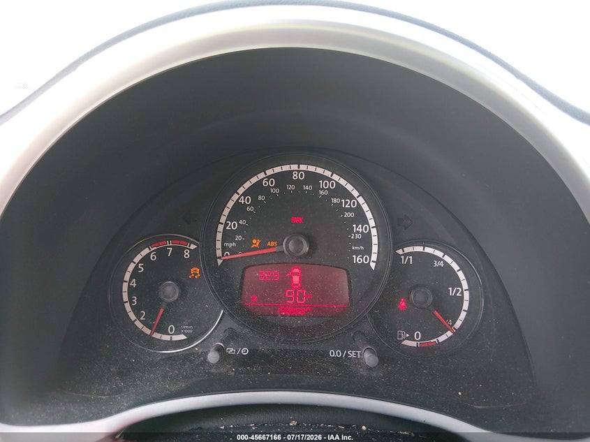 2013 Volkswagen Beetle 2.5L VIN: 3VWHX7AT5DM658896 Lot: 45667166