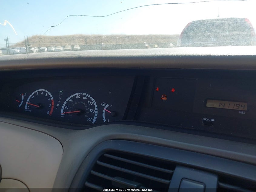 2002 TOYOTA AVALON auction photo 7